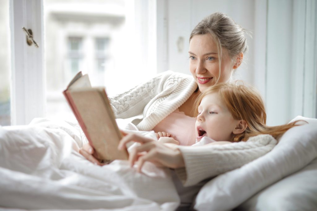 How to get kids to read more, how to get kids to read at home, kids reading corner, kids reading nook, reading habits for kids, reading for kids, reading for beginners, reading help for kids, reading tips for kids struggling readers, kids struggling with reading, get kids to read ideas