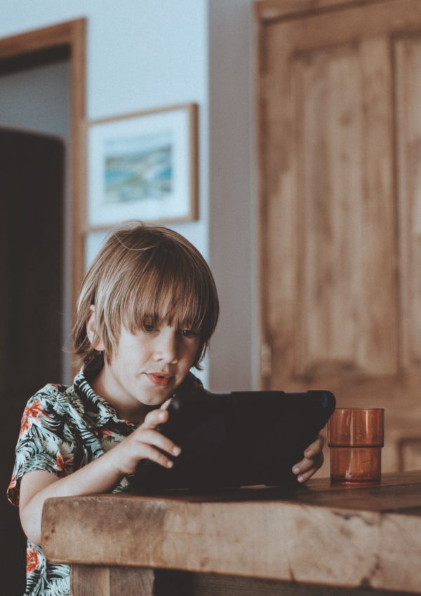 6 Simple Tips to Manage Your Kids Technology Usage at Home